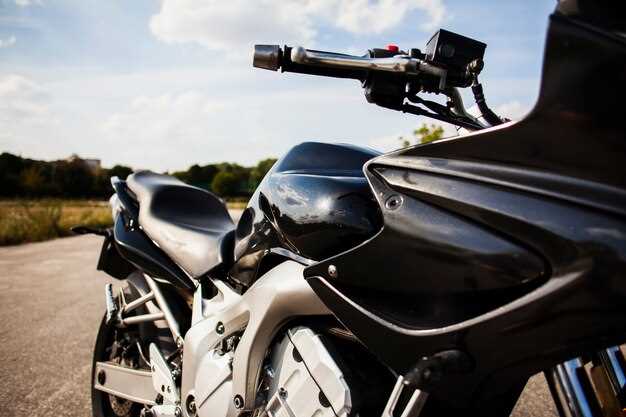 Motorcycle Luggage Options: Saddlebags vs Top Cases